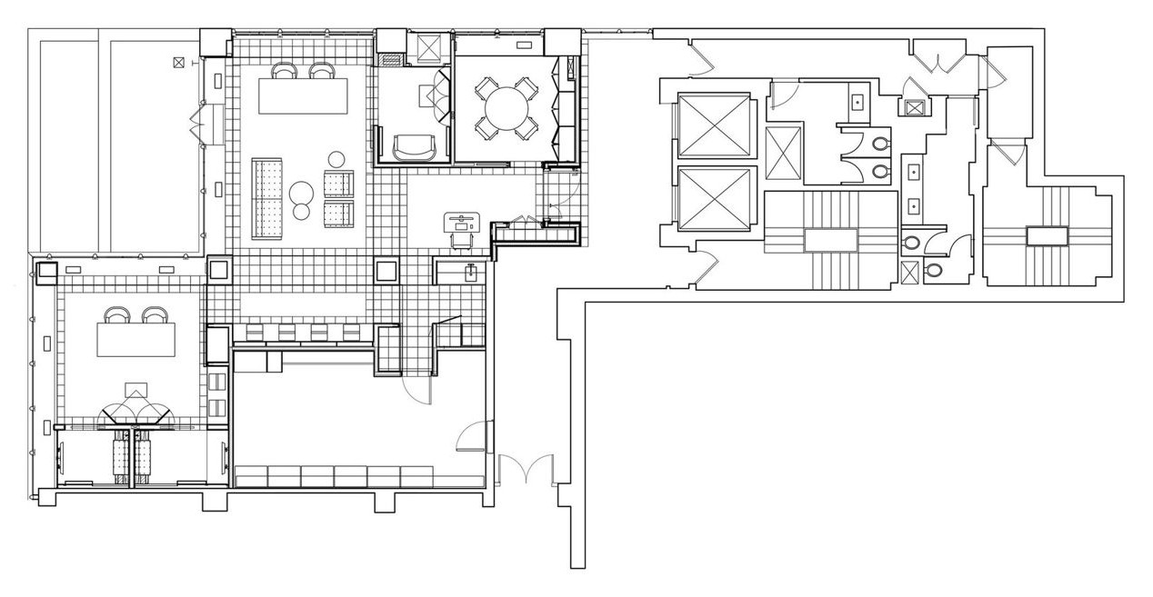 Line drawing of the studio floor plan with furniture, lift core and terrace.